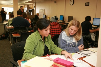 Students in the Tutor Center